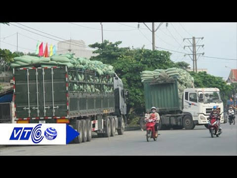 Xe quá tải không cần cân tại cảng Hà Nội | VTC - YouTube