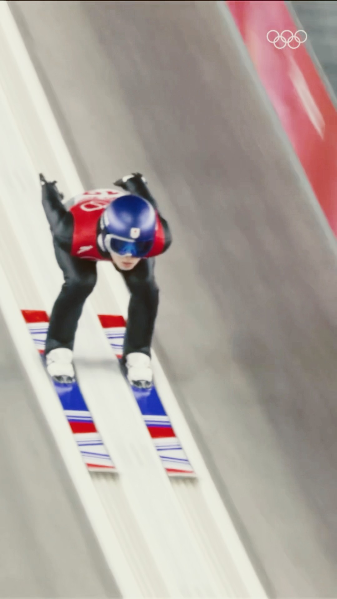 Kobayashi Ryoyu soaring to gold in the men's normal hill individual competition! #Beijing2022