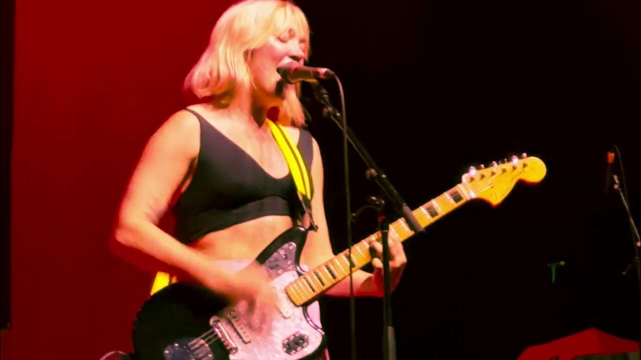 Winona Fighter - HAMMS IN A GLASS (Live at House of Blues, Dallas TX) (04/14/2024) Winona Fighter - HAMMS IN A GLASS (Live at House of Blues, Dallas TX) (04/14/2024)