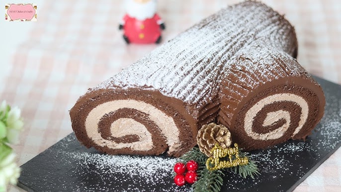 How to Make a Yule Log Cake (Bûche de Noël Recipe) - Becca Ink