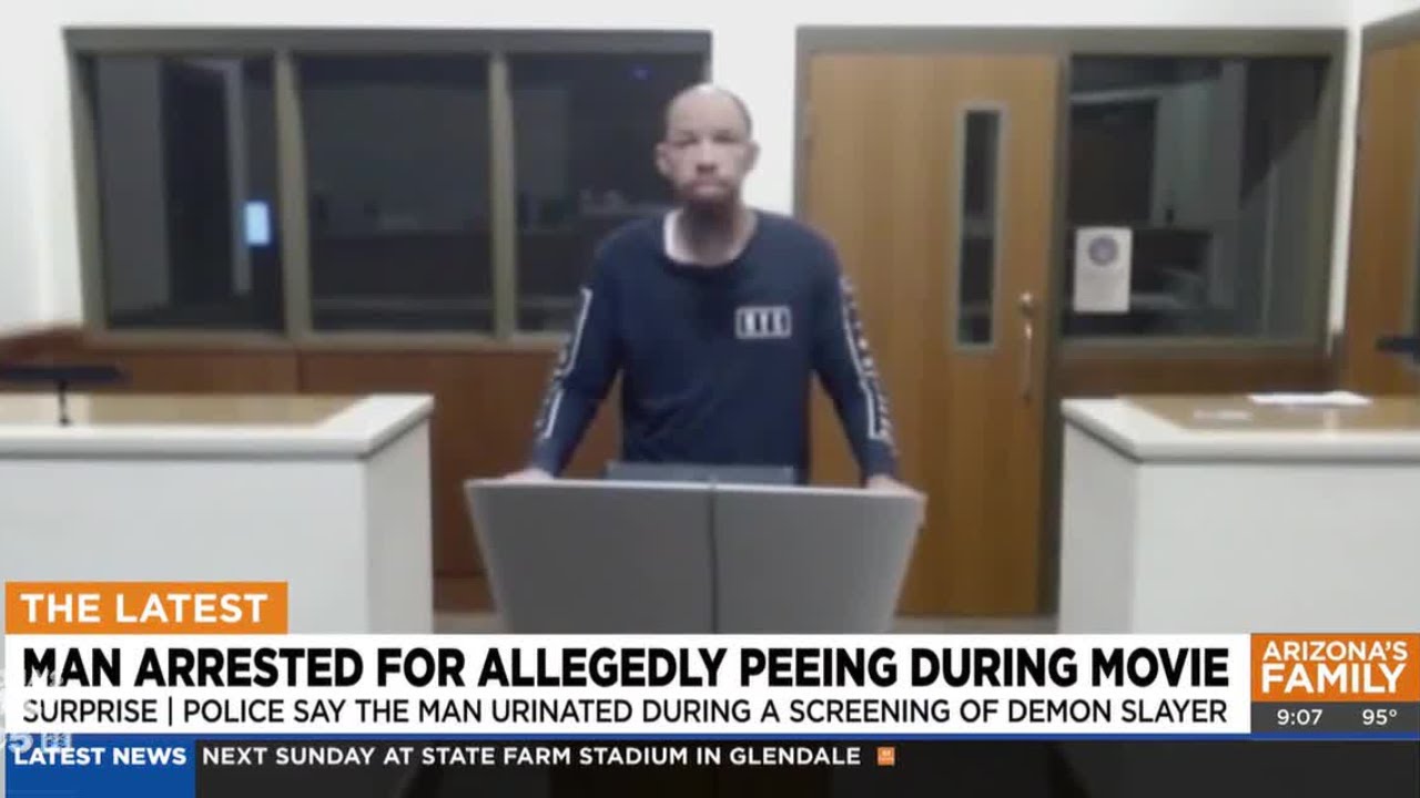 When peeing on someone in the movie theater goes wrong - YouTube