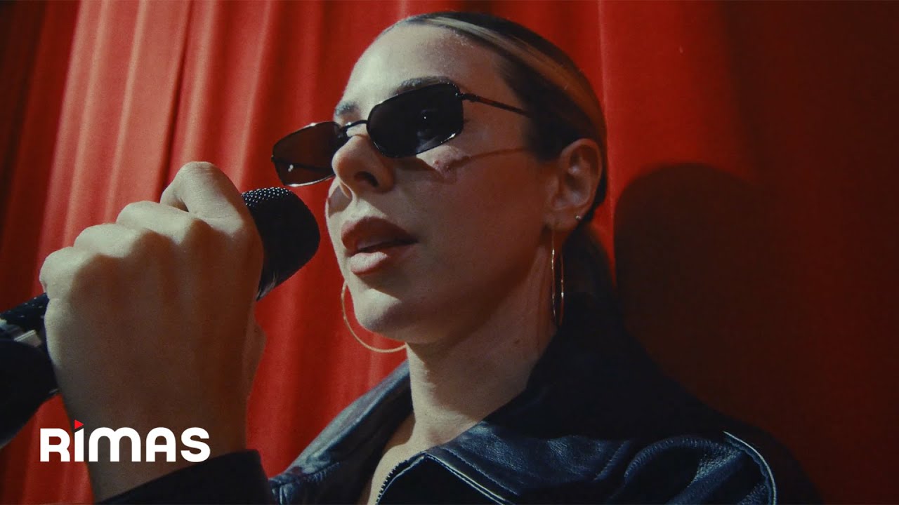 Corina Smith - aquí seremos 2 (Video Oficial) | menos triste más mami