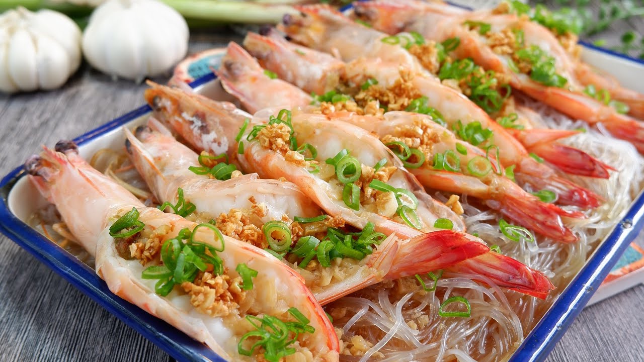 So Easy youll never order this at a restaurant. Steamed Garlic Prawns  Chinese Shrimp Recipe