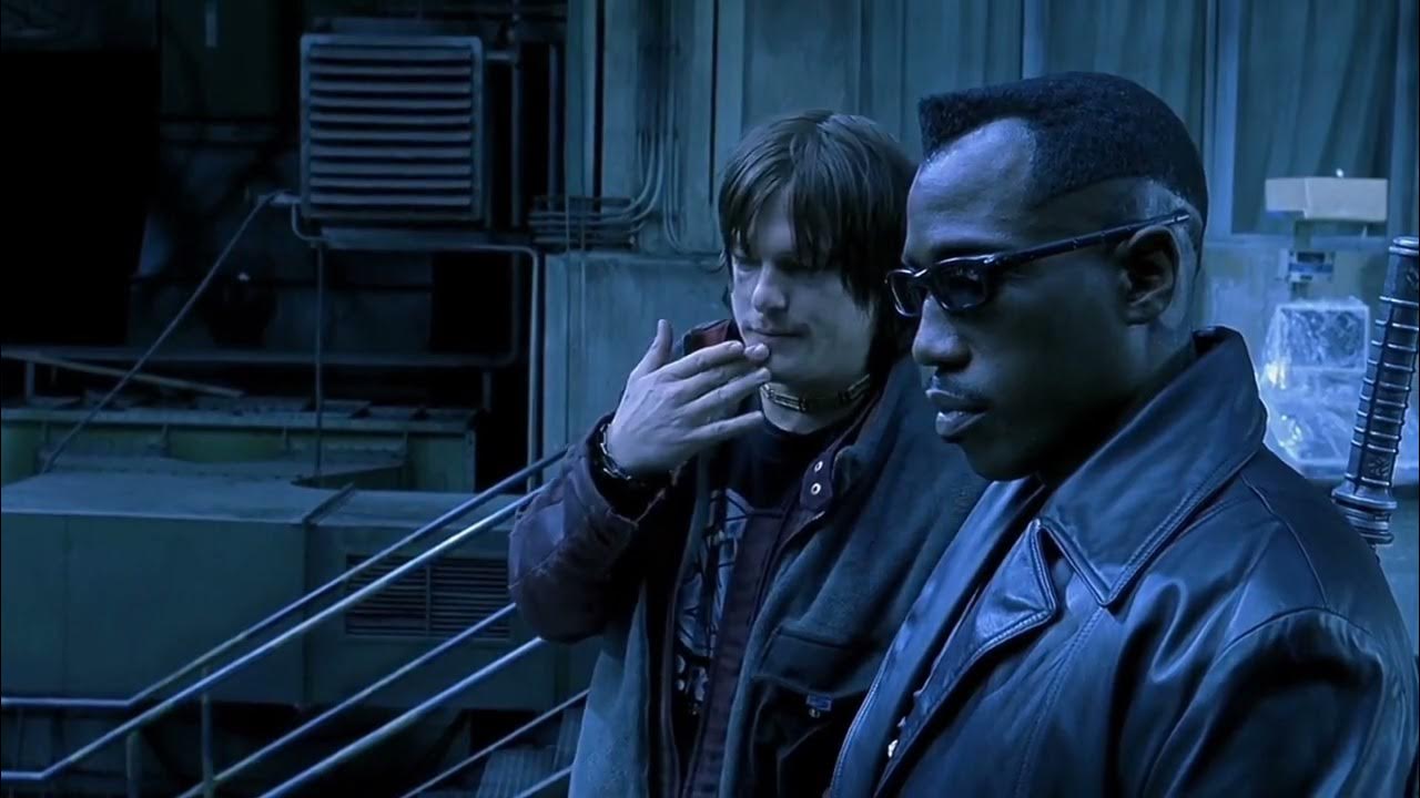 Блэйд 2. Уэсли снайпс блэйд 2. Blade 2. Рон перлман блейд 2. Уэсли снайпс 1998.