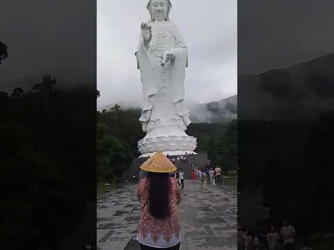 At Taipo Monastery Make A Wish Offering Wate