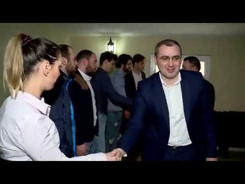 ვლადიმერ ბორცვაძემ შსს-ს აკადემიის 8-შვილიან თანამშრომელს დედის დღე მიულოცა