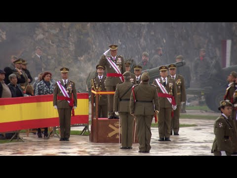 Artillería conmemora la festividad de Santa Bárbara en las Murallas Reales