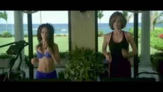 Jennifer Love Hewitt's bouncing boobs