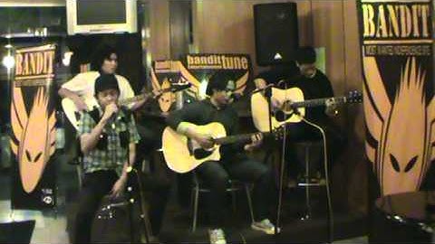 Stringthesizers at Karly Marsly Acoustic Show