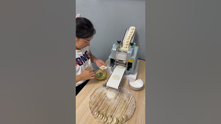 Dumpling wrapper machine fully automatic all-in-one machine. #chinesefood #stuffing #cuttingmachine