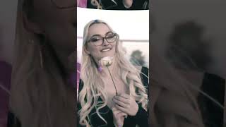 Lindsey Pelas Bio Follow Me