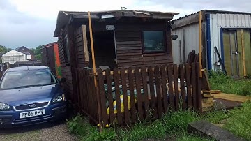 My tiny Pallet shed part 3