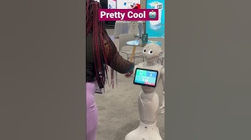 My First handshake with a Robot!!!!Lol! Robots are taking over 🤖🤖