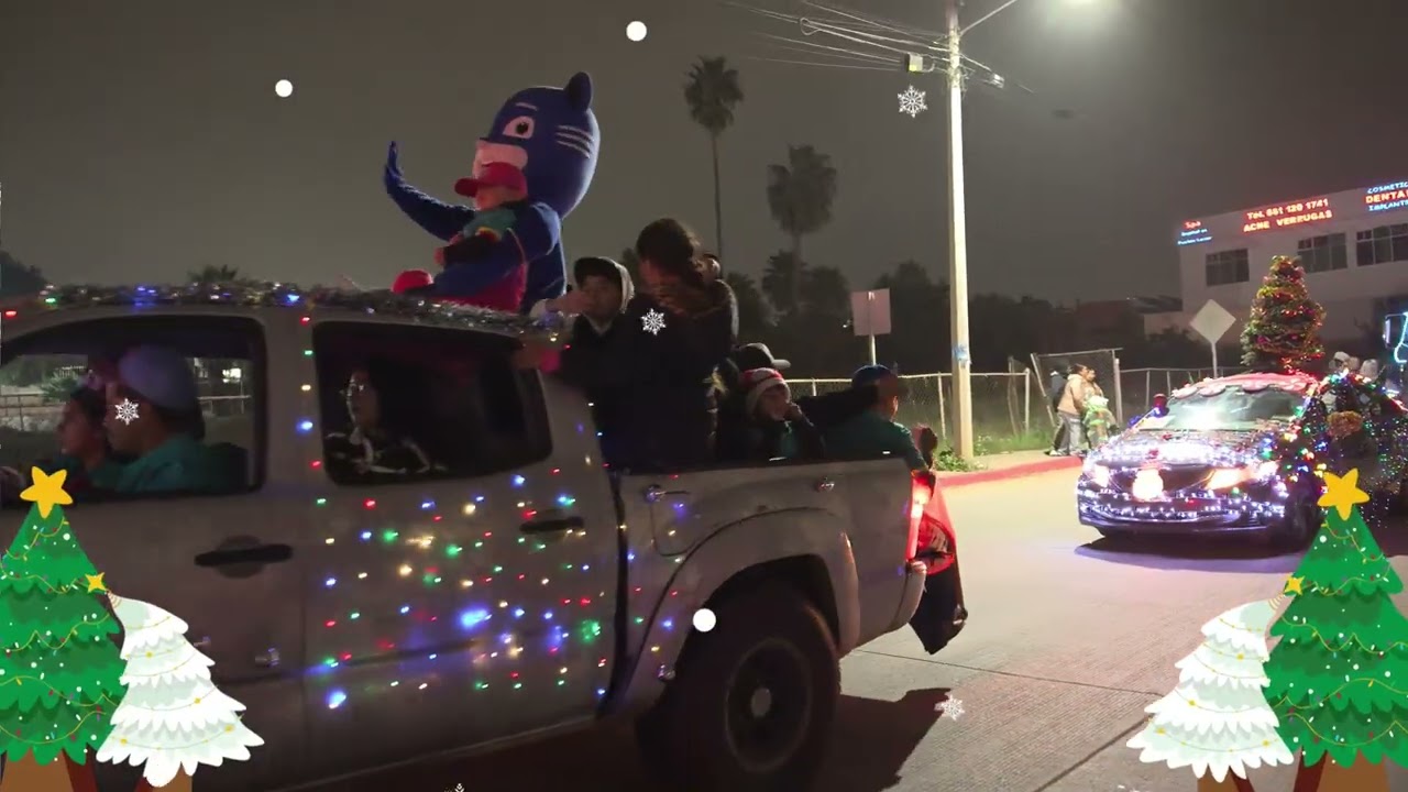 Encendido de arbol navideno y desfile en Rosarito B.C