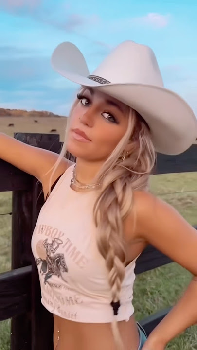 🙄😜 #countrymusic #ellalangley #countryvibes