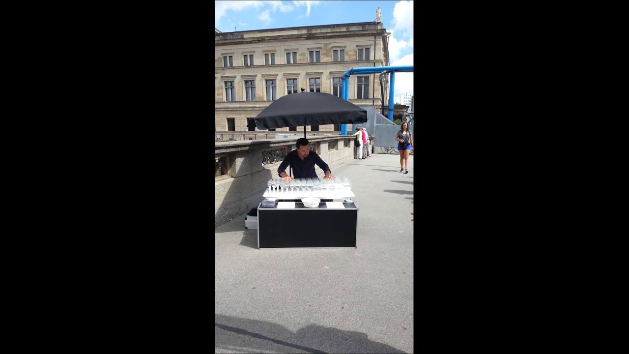 Уличный музыкант в Берлине. 20140713