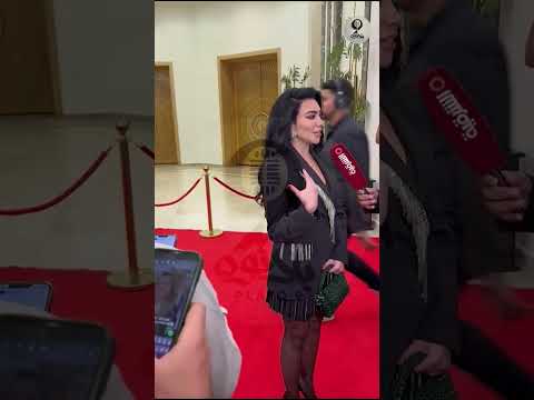 شوف ذوق وجمال ميرهان حسين وهي بتبارك ل مي فاروق