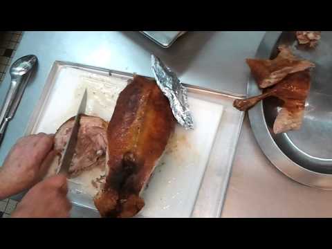 Weihnachtsgans tranchieren