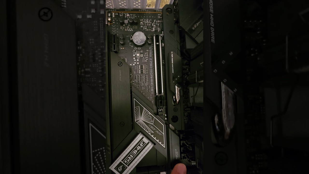 PCIe Slot Q-Release button