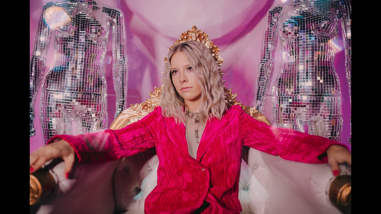 Carsen - Die or Ride (Official Music Video)