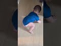 あっちに行くのは怖いなぁ👶🏻 #生後7ヶ月