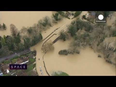 Videó: Város Az áradások Ellen