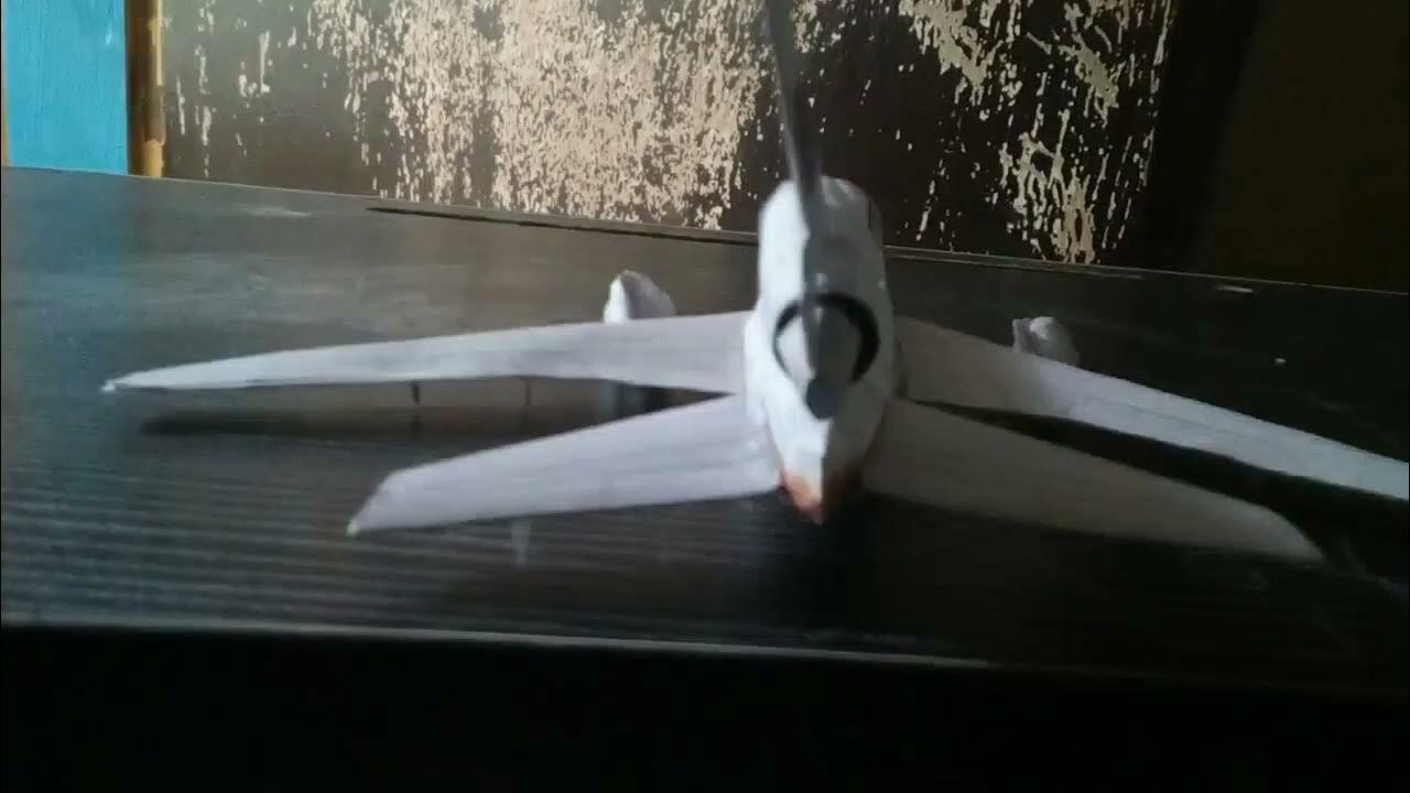 united airlines scissors and planes 300 siries(read description pls