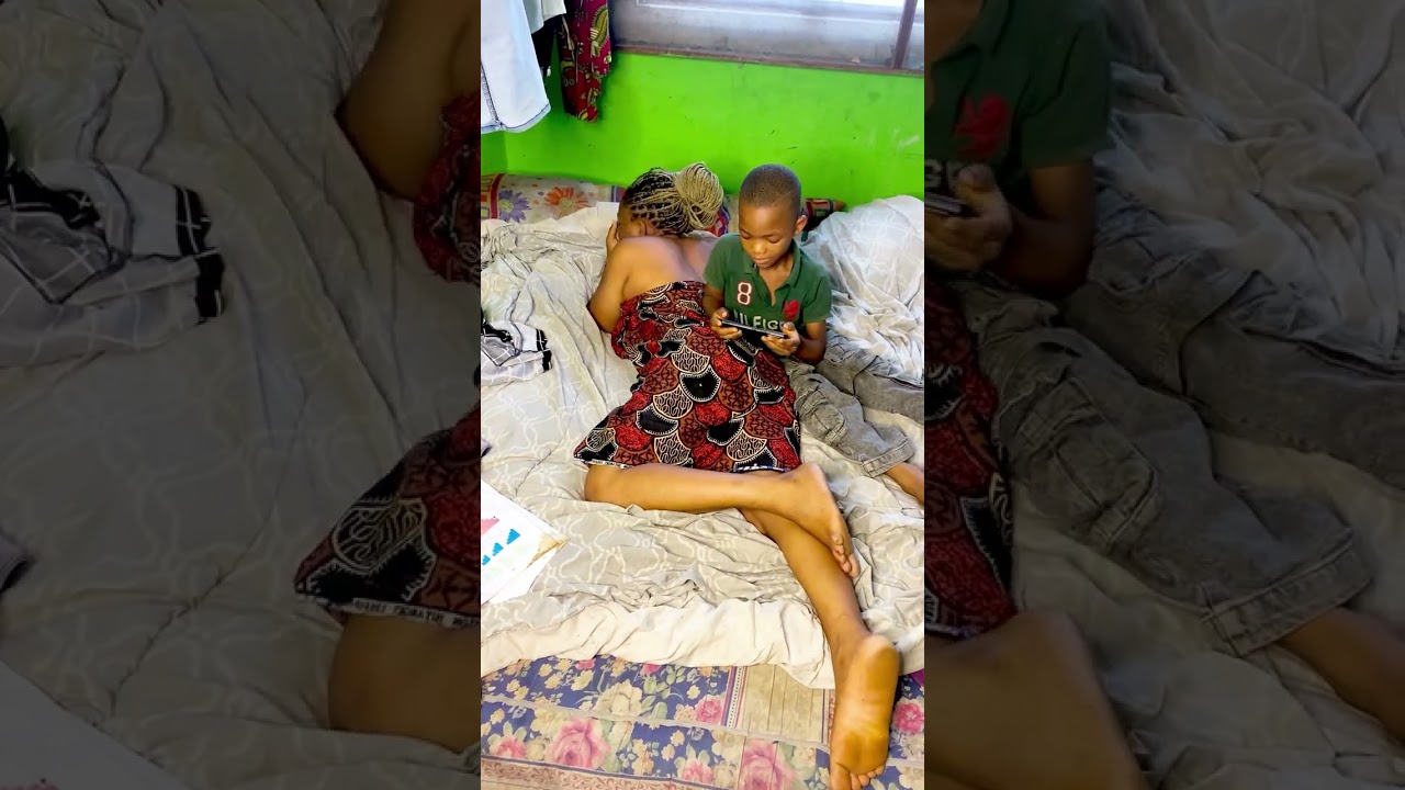 I got stuck by trying to wear my clothes today #love  #familylife 