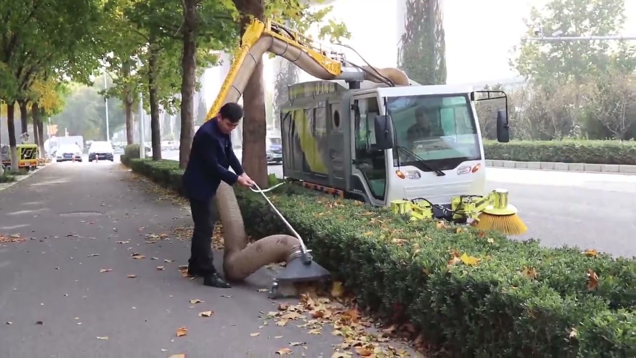 Small Road Litter Collectors & Vacuums Mount Leaf Collection Truck