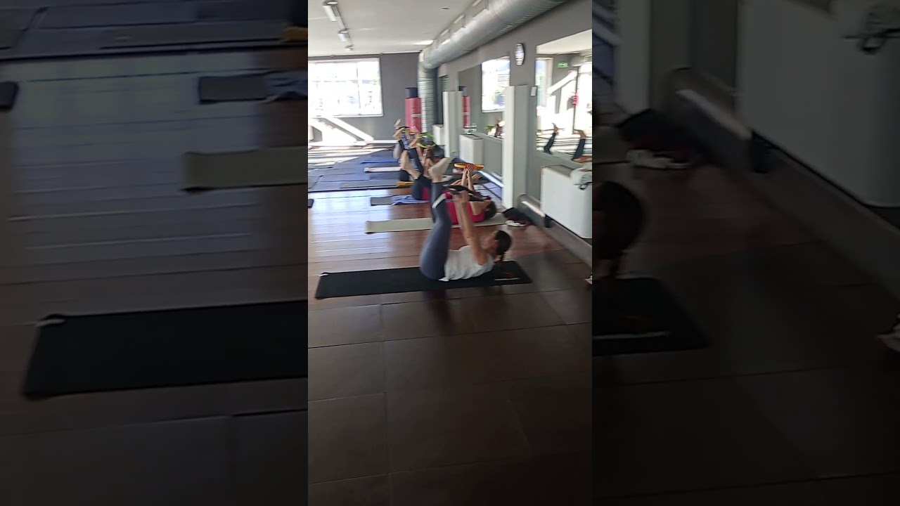Corso pilates... Palestra lake fitness Lovere by Simon e Anna
