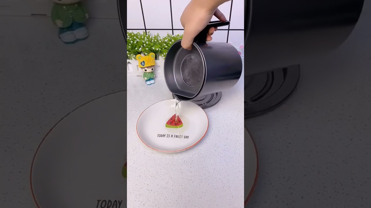 Title:Elegant Strainer – Essential Kitchen Tool  Follow us on Instagram @rs_digi88 