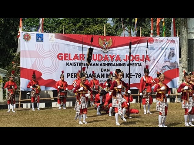 gelar budaya jogja festival jatilan class=