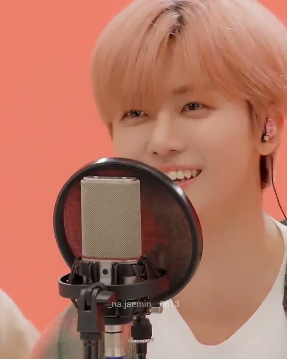 He's voice sounds so sexy~~😵‍💫💗