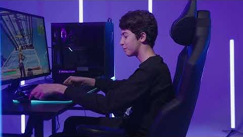 FaZe Megga with the SteelSeries Apex 5 Keyboard
