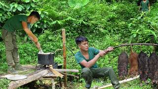 Primitive Solo Survival: Tracking Wild Animals &amp; Crafting Smart Traps