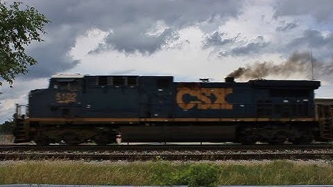 CSX AC44CW, SD40-2, & GP40-2 head west @ Livonia w/ CSX Autorack Train Q231