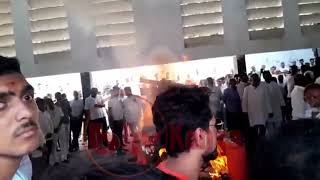 So stunning moment as Mombasa cement founder Hasmukh Patel is cremated in a broad-day, Mombasa