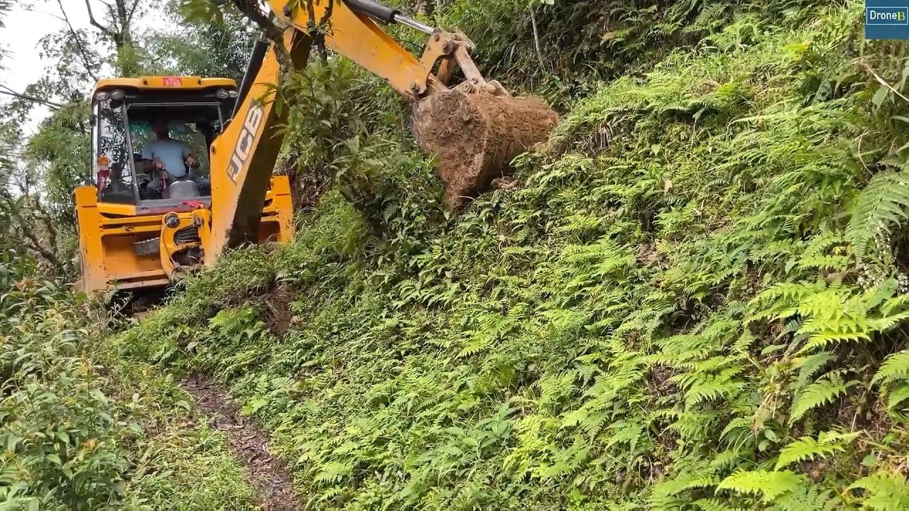 Extremely Beautiful Mountainside-Excavation for New Rural Mountain Village Connecting Road Track