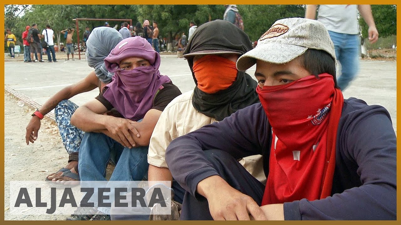 🇻🇪 فنزويليون يعبرون إلى كولومبيا رغم إغلاق الحدود | الجزيرة الإنجليزية