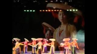 Những cô gái Việt Nam