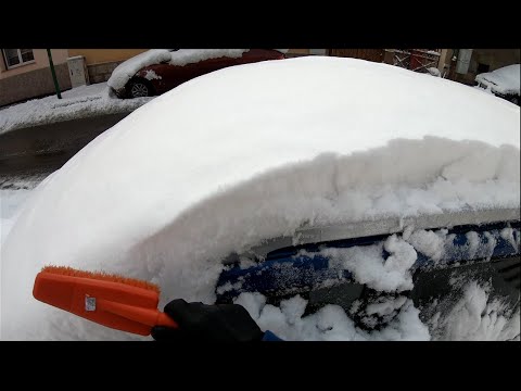 Clean Snow Off the Car