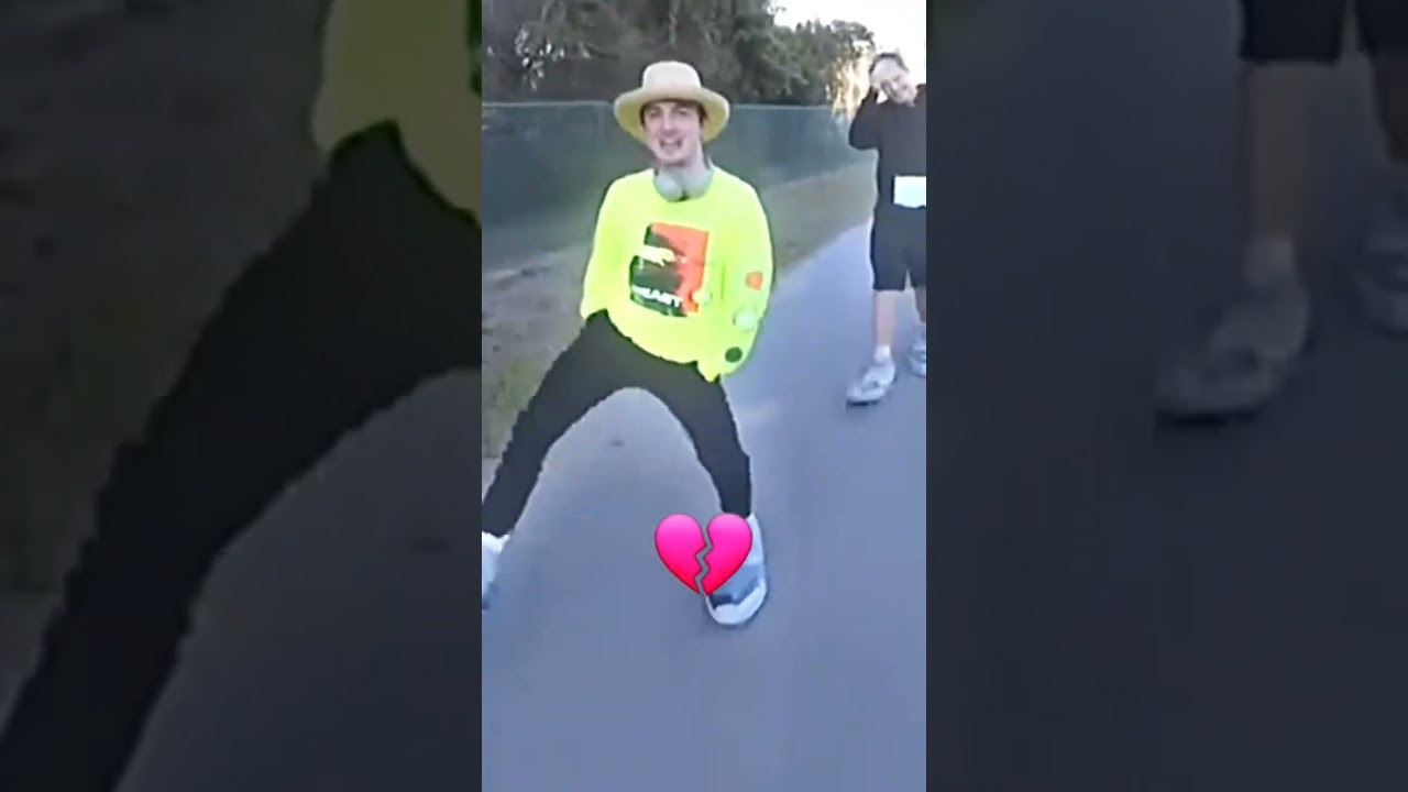 bro got no string string fruit💀