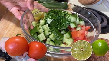 Ngon bổ rẻ với Salad cà chua 🍅trộn với dưa leo🥒và rau mùi Tây-home grown parsley #homemadesalad