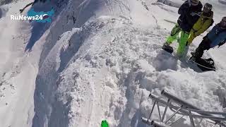 Страшное падение смоленского горнолыжника со скалы / RuNews24