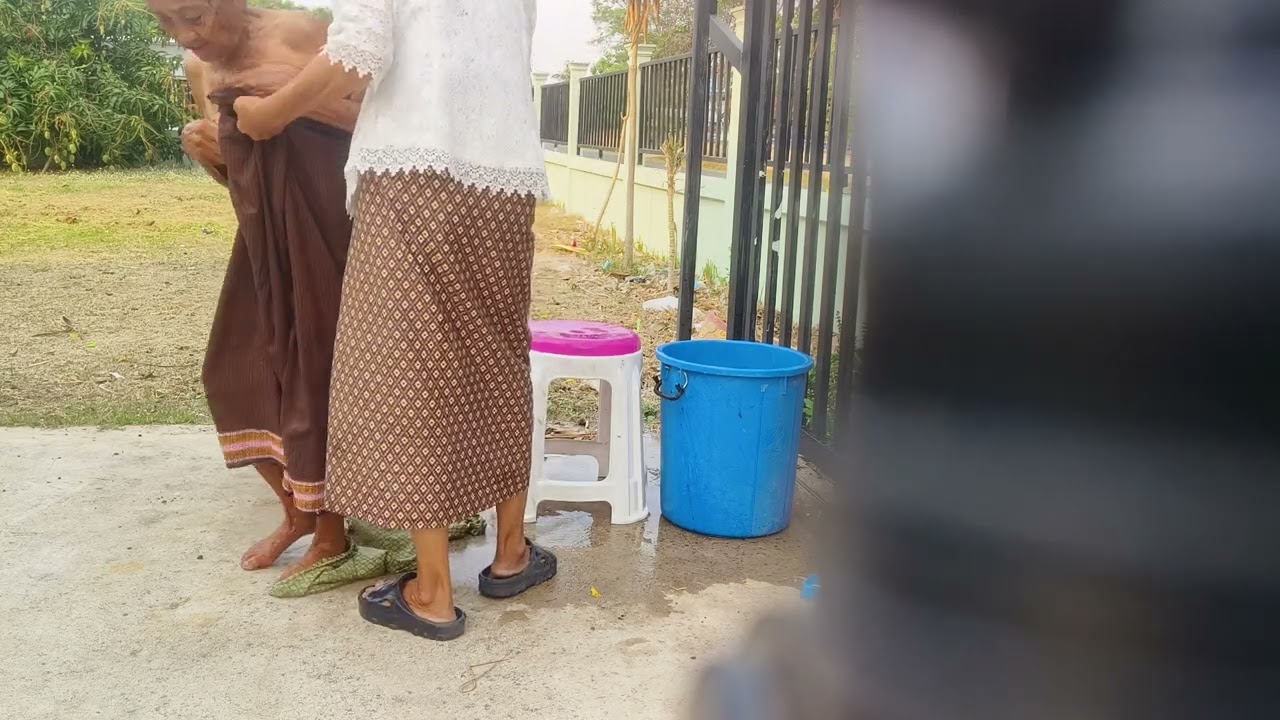 พายายอาบน้ำจ้า