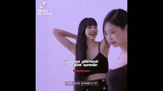 Blackpink - Kameraya Gülümseyin En Güzel Açınızdan