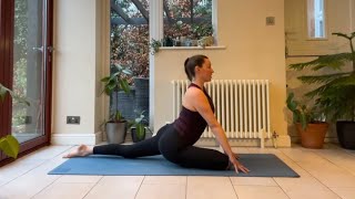 25 minute yoga flow with Katy Insley of ​⁠yogabrum