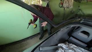 How to Replace Sera Rear Hatch Struts in the USA