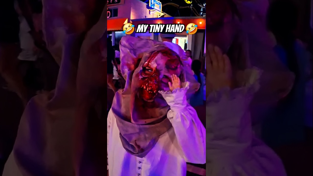 The Scariest Tiny Hand Ever 😱 #scary #deadpool #halloween
