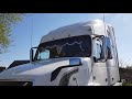 Разборка обшивки потолка Volvo VNL 780.